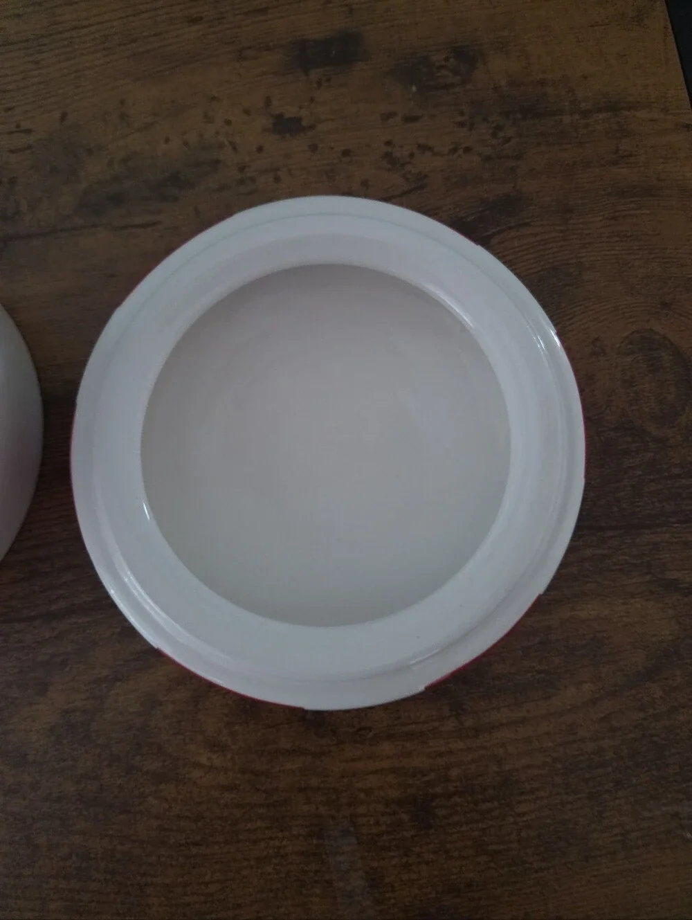 Hallmark stylish white